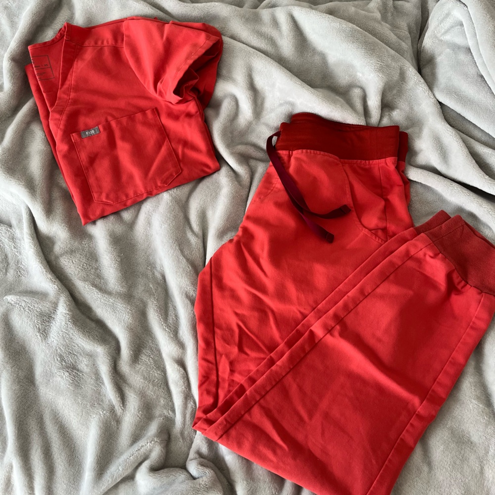 FIGS Clay XS/S